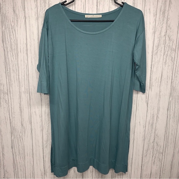 Peruvian Connection Tops - Womens Size XS Peruvian Connection Tunic Blue EUC